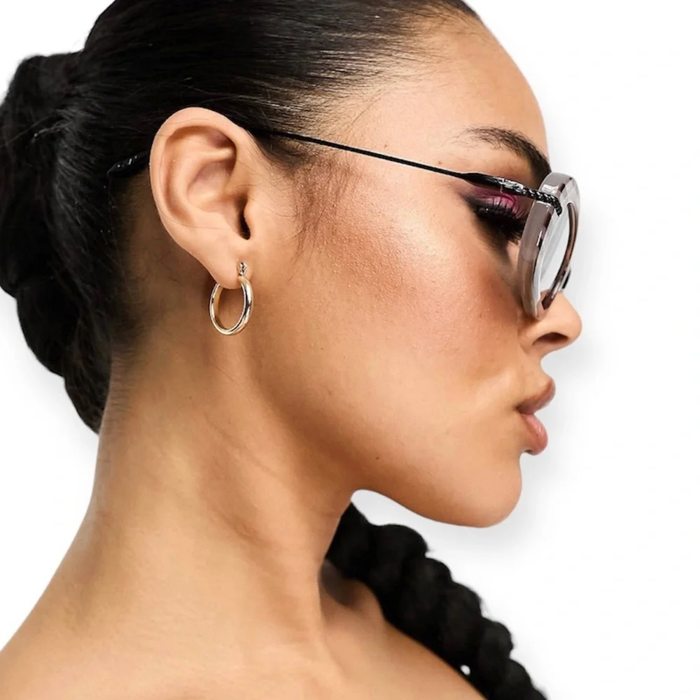 QUAY So Serious Sunglasses Zebra Black Frame Smoke Lenses Retro Y2K NWT